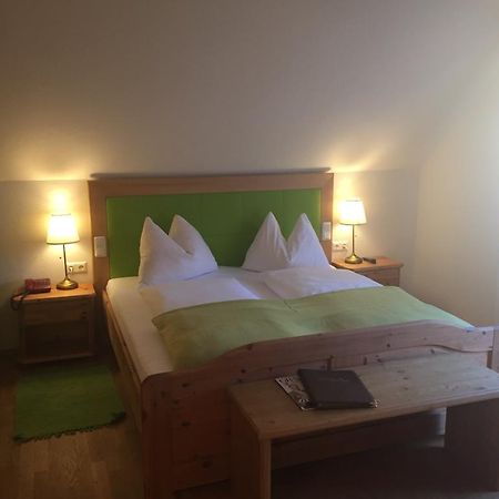 Hotel Restaurant Grune Au Poellau Esterno foto