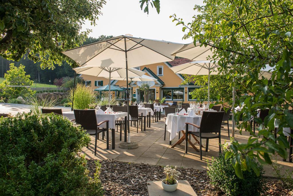 Hotel Restaurant Grune Au Poellau Esterno foto