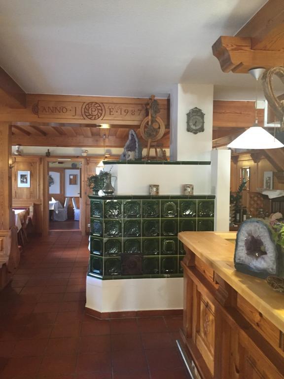 Hotel Restaurant Grune Au Poellau Esterno foto