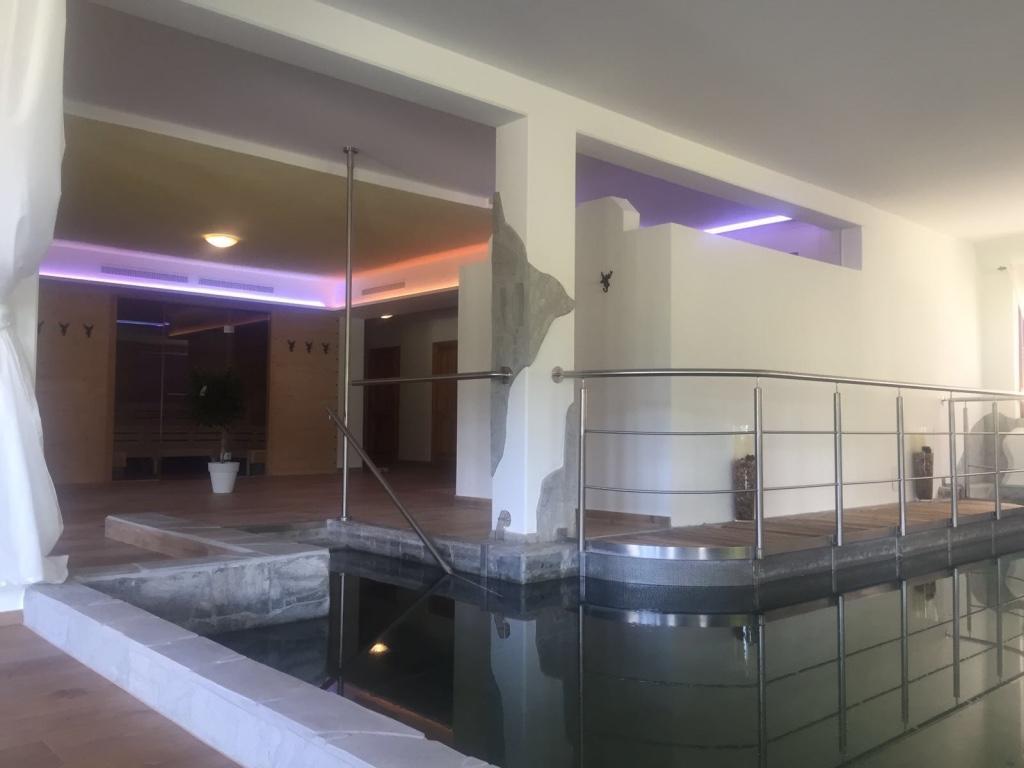 Hotel Restaurant Grune Au Poellau Esterno foto
