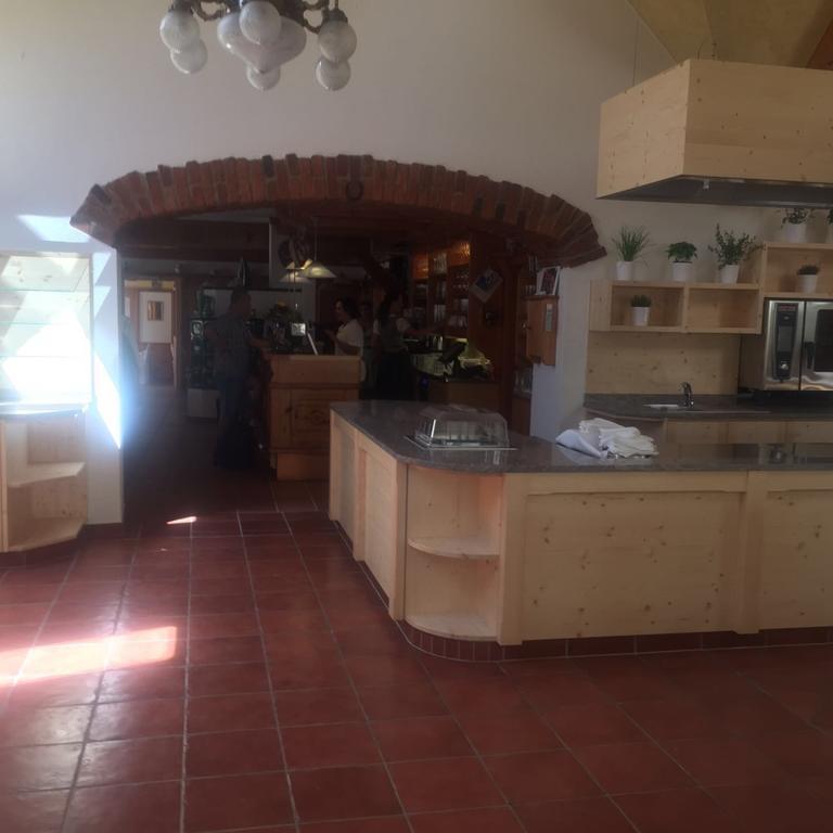 Hotel Restaurant Grune Au Poellau Esterno foto